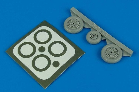 MiG-17 Fresco Wheels & Paint Masks (For HBO) 1/48 Aires