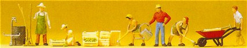 Gardeners w/Accessories (6) HO Scale Preiser Models