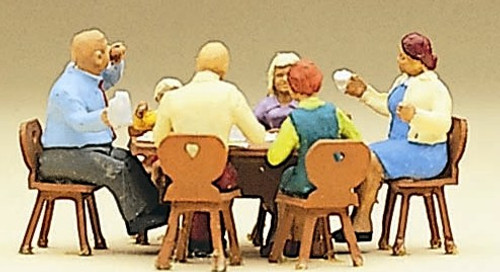 Family in Restaurant Sitting at Table (6) HO Scale Preiser Models