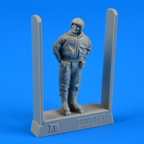 Soviet Air Force Fighter Pilot Winter Suit 1/48 Aerobonus