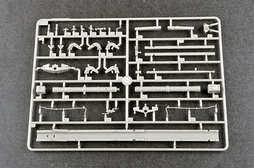 2P16 Launcher with 2k6 Luna (FROG-5) Missile  1/35 Trumpeter