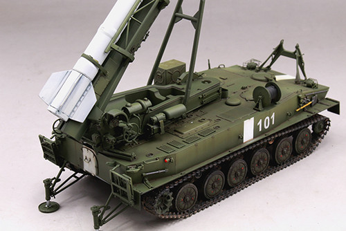 2P16 Launcher with 2k6 Luna (FROG-5) Missile  1/35 Trumpeter