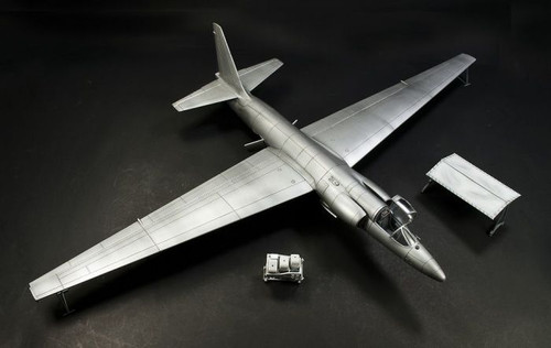U-2A Dragon Lady High Altitude Recon Aircraft 1/48 AFV Club