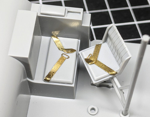 Avro Lancaster B Mk I Nose Art Kit w/Display Dolly 1/32 HK Models