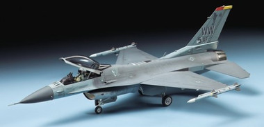 F-16 CJ (Block 50) Fighting Falcon Fighter 1/72 Tamiya