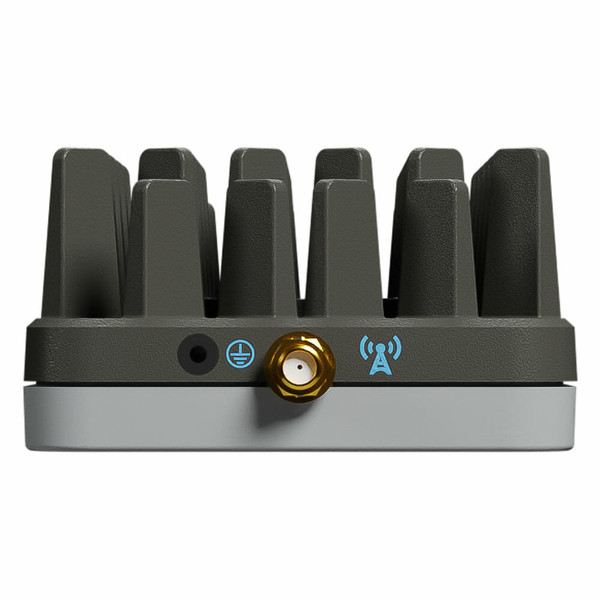 Nextivity CEL-FI R41-VB Spark Small Building LPDA Pack inc. Wall Mount