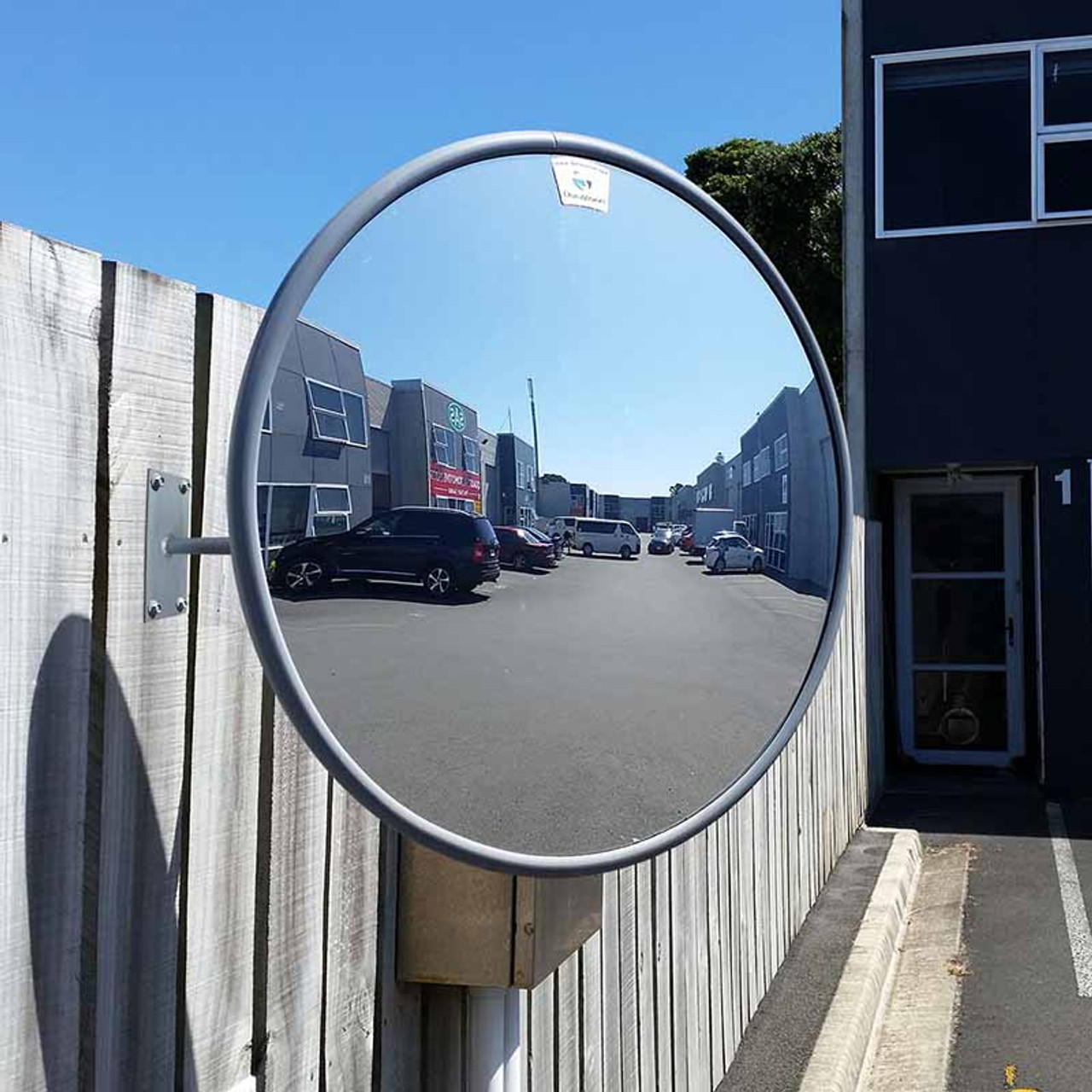 Wide View Round Convex Mirror - 24 dia.