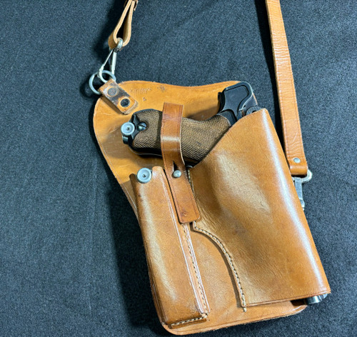 Excellent Private Purchase German P.08 Shoulder Holster