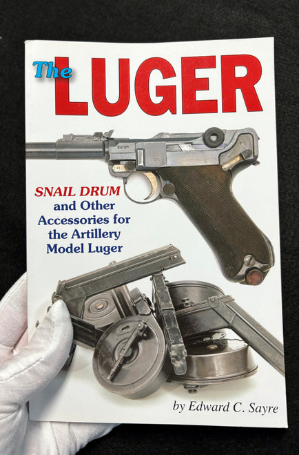 SOLD ! The Luger, Snail drum and other accessories, artillery