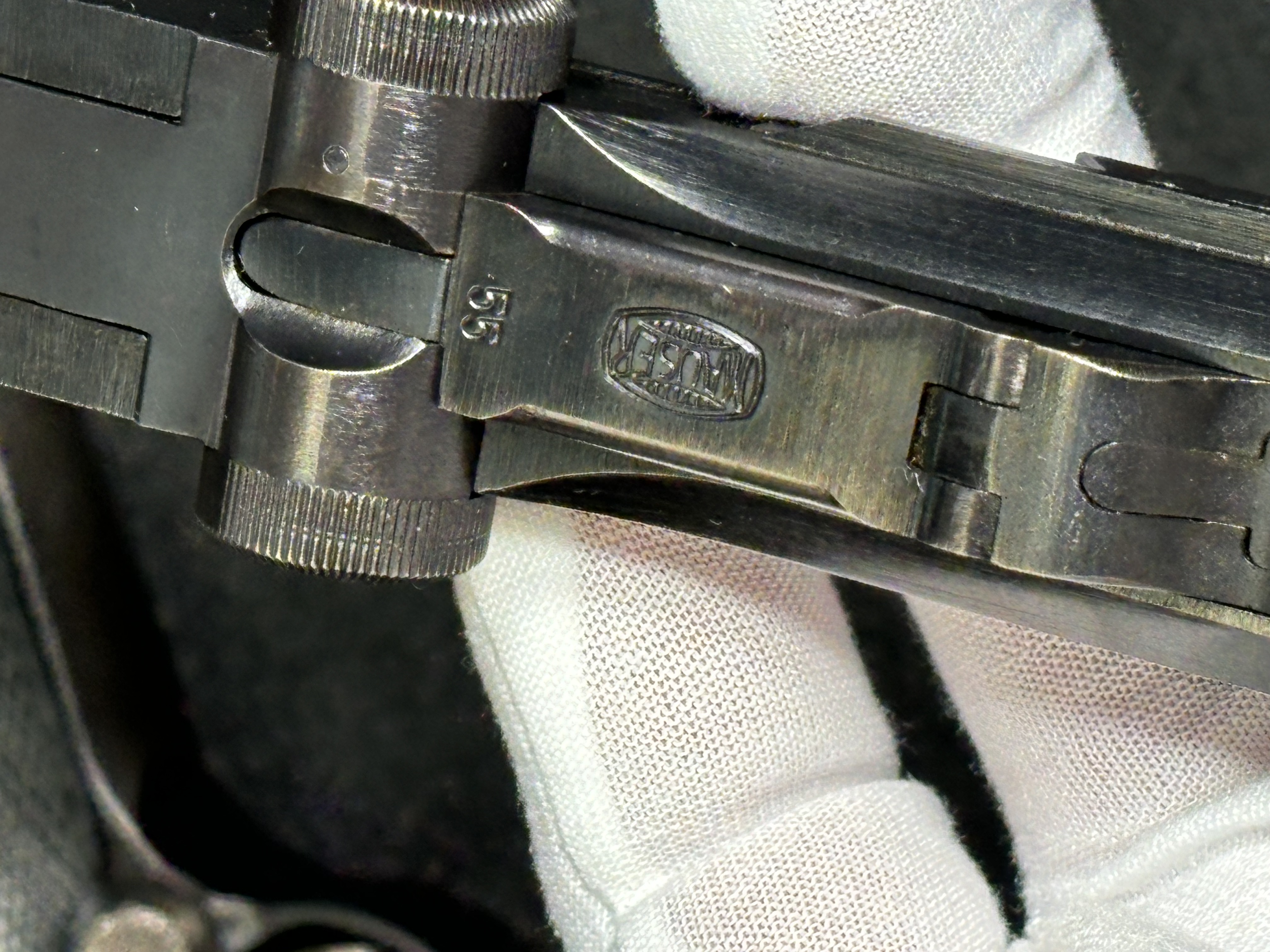 Late War Commercial Banner internal pictures added 9255W