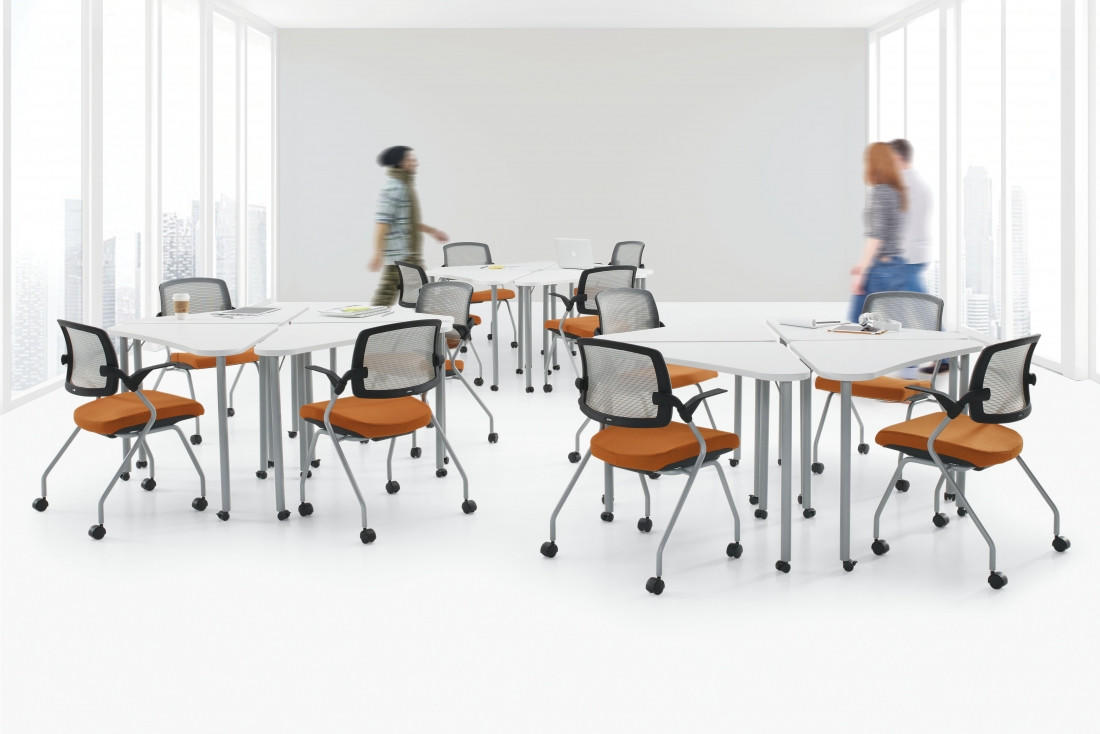 Global Zook Large Mobile Triangle Table