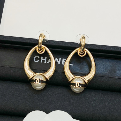 CC 808 Dangle Earrings