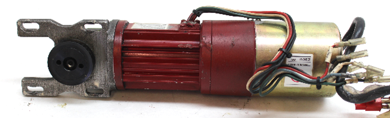 Yaskawa USASEM-02YR33 AC Servo Motor, 154W, 2.1A