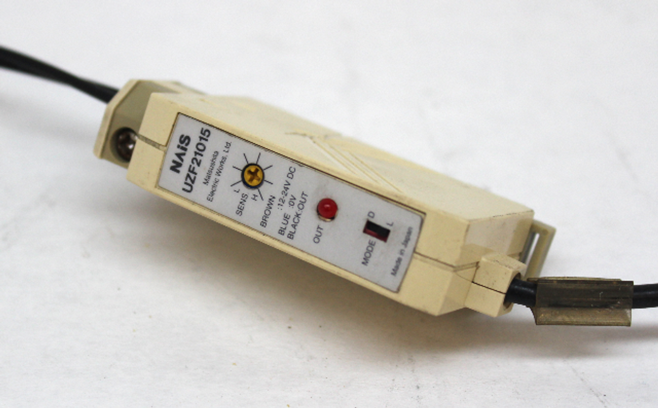 Matsushita NAiS UZF21015 Photoelectric Sensor, 12-24VDC