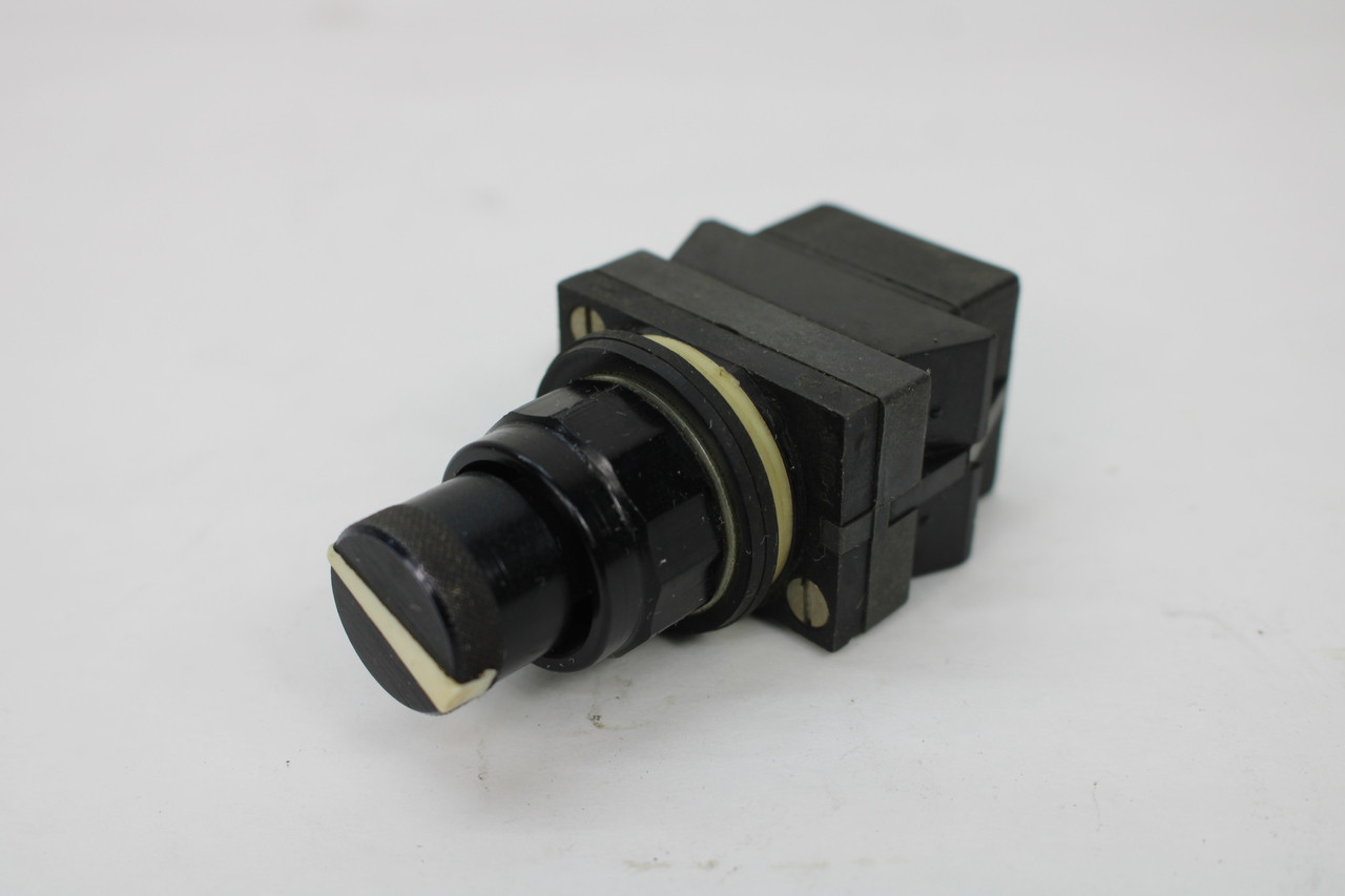 Gemco 404S3X132 Push Button Switch Used