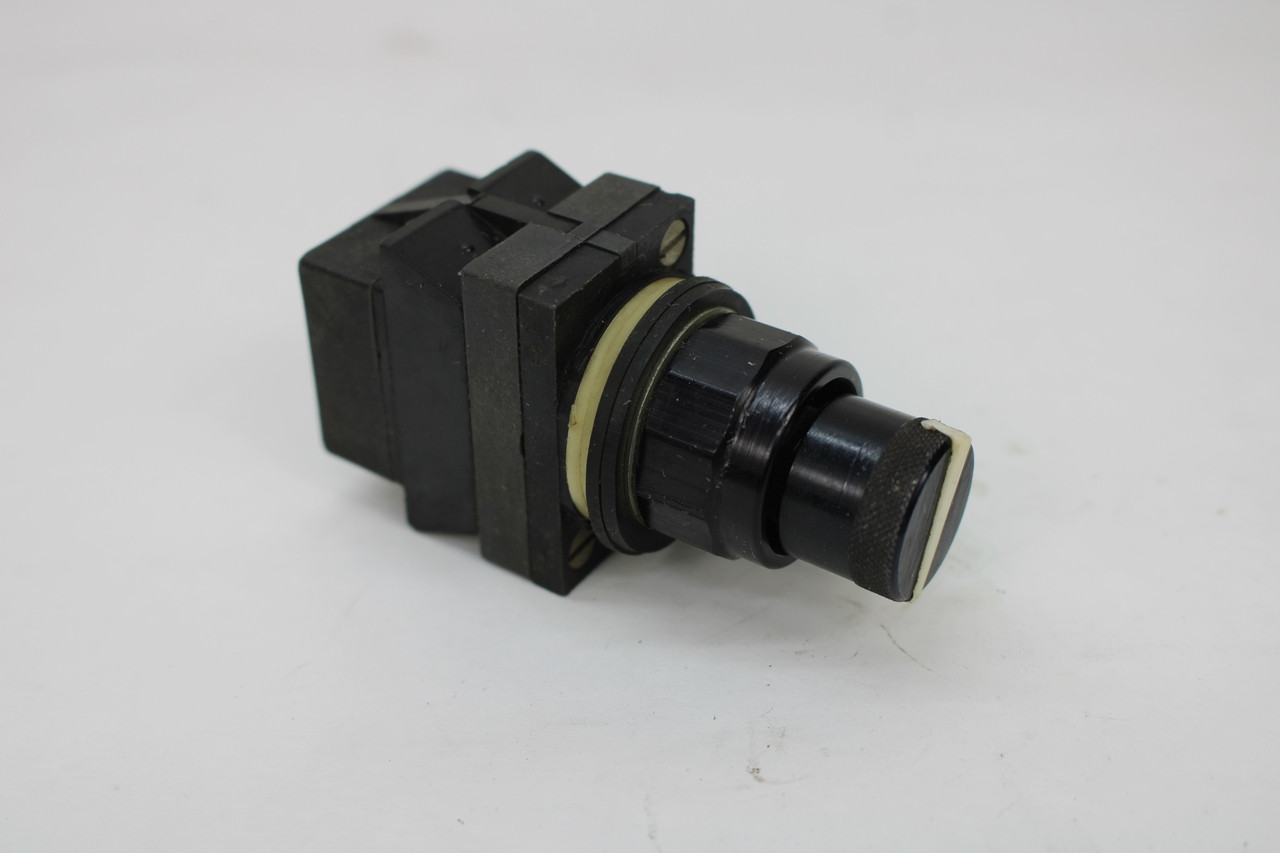 Gemco 404S3X132 Push Button Switch Used