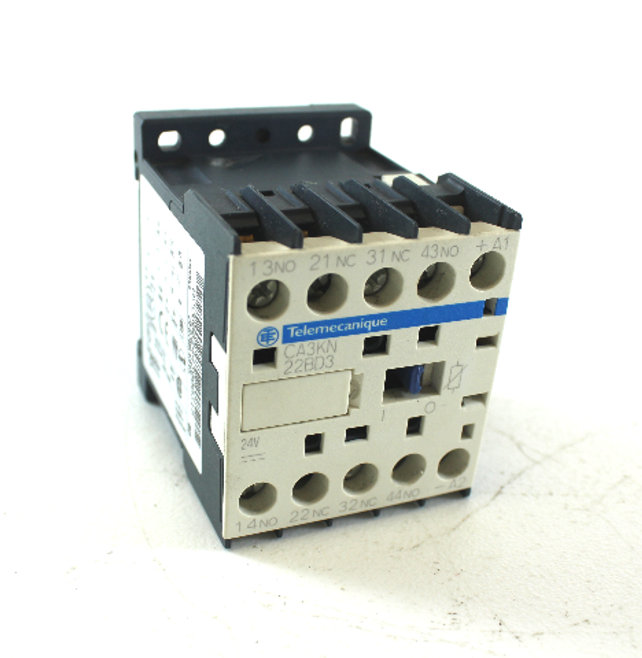 Telemecanique CA3KN22BD3 Overload Relay 10A, 24VDC