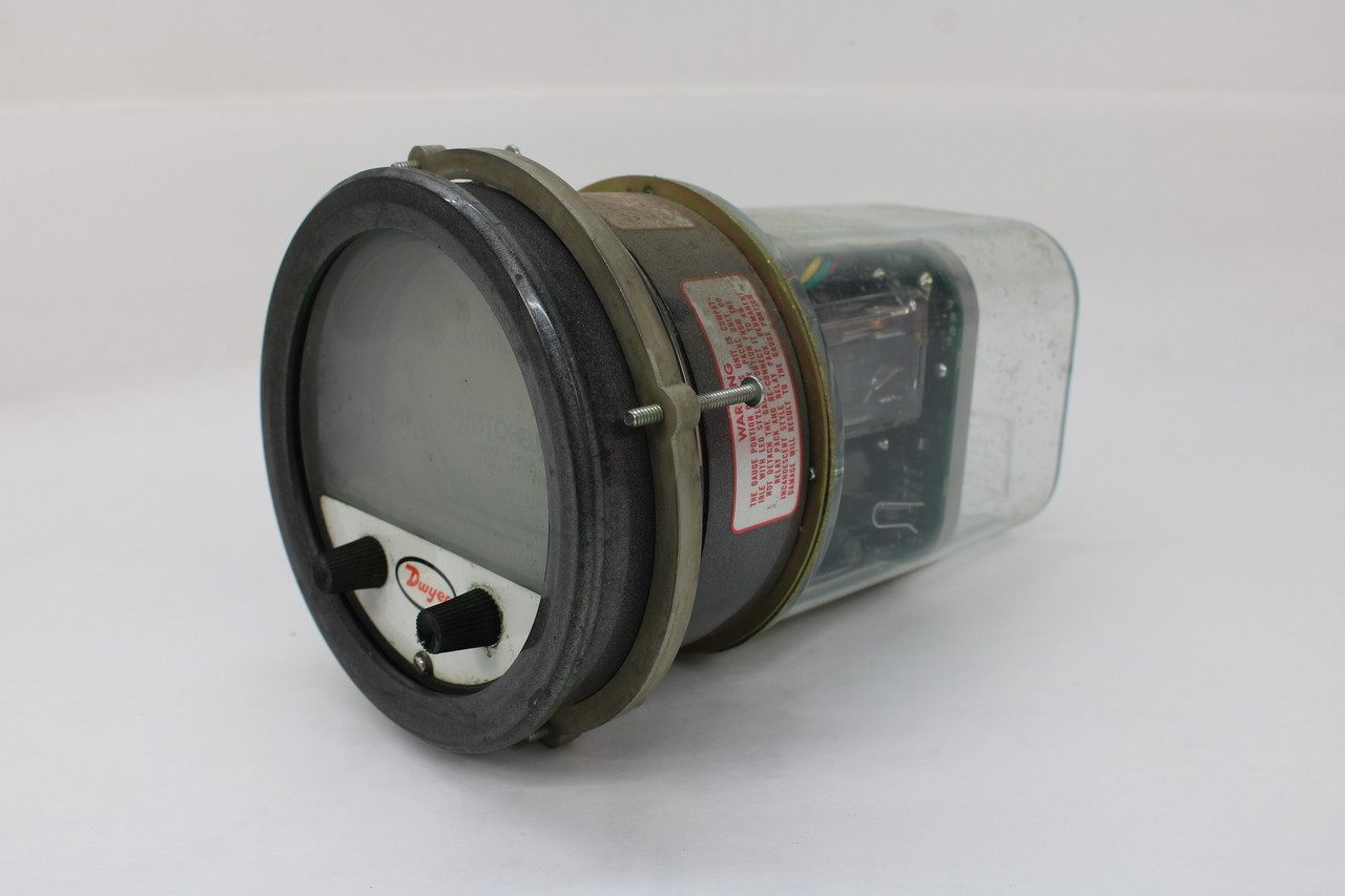Dwyer 3000-60Pa Photohelic Pressure Switch/Gage 170kPa