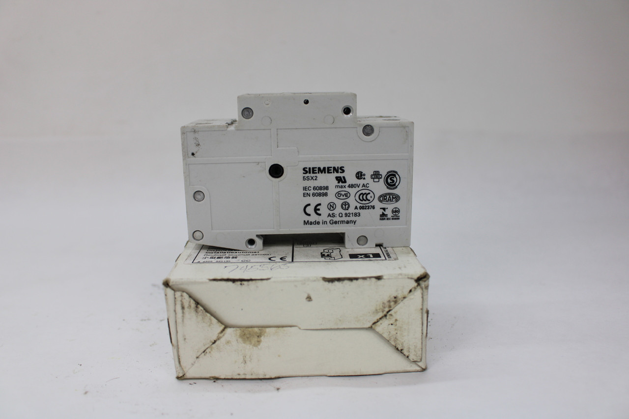 Siemens 5SX2 216-7 Circuit Breaker 2 Pole 16A, 400-480VAC