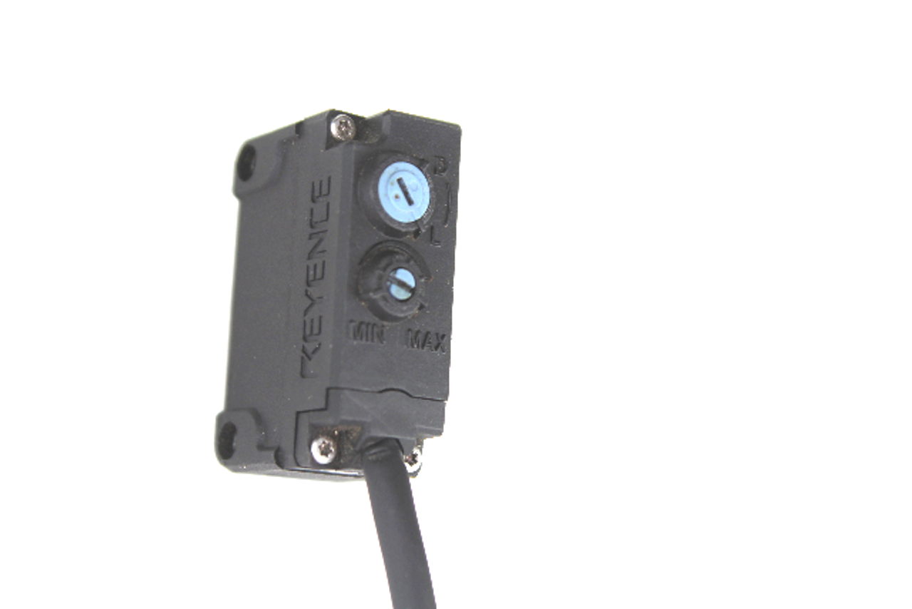 Keyence PZG41N Photoelectric Sensor w/ Builtin Amplifier, 1030VDC