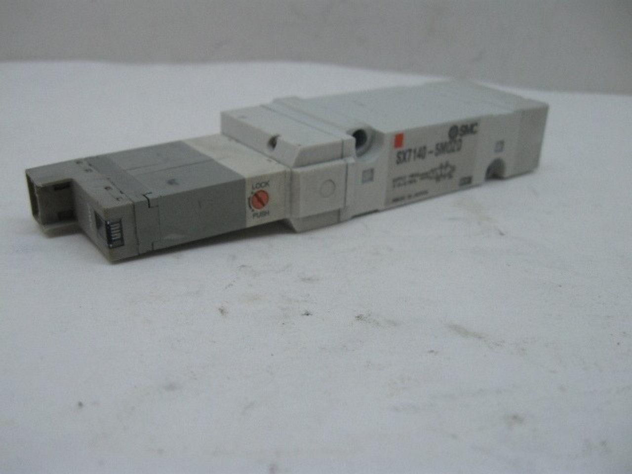 Smc SX7140-5M0ZD Solenoid Valve 24VDC New