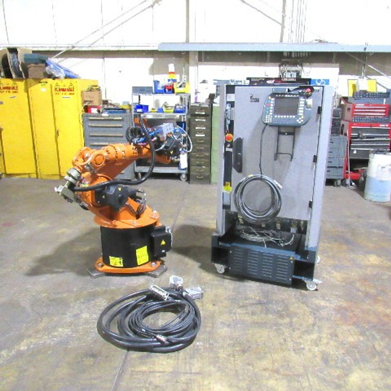 Kuka KR-16 Robot with KRC2 Control Cabinet