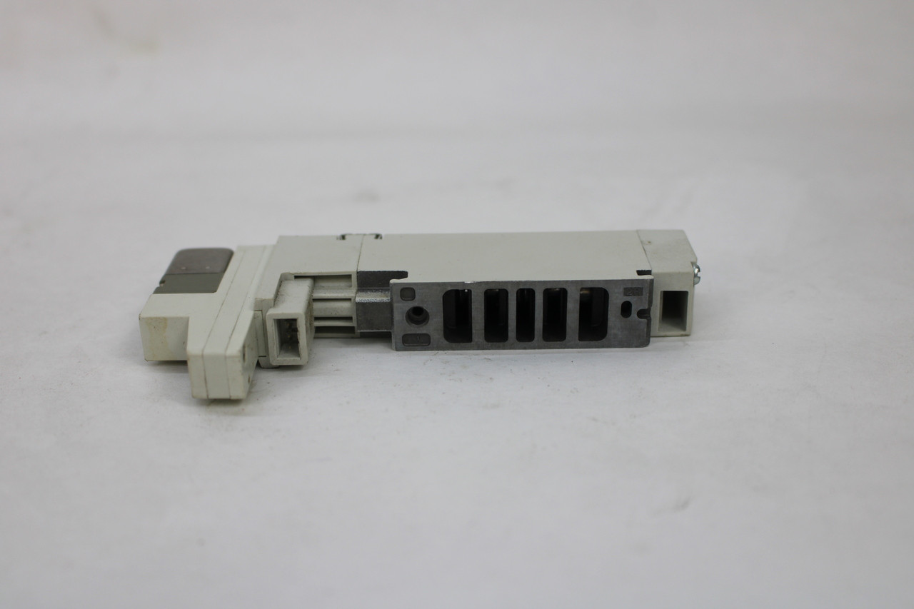 SMC VQC2101-51 Plug-in Solenoid Valve, 0.15~0.7MPa, 5-Port