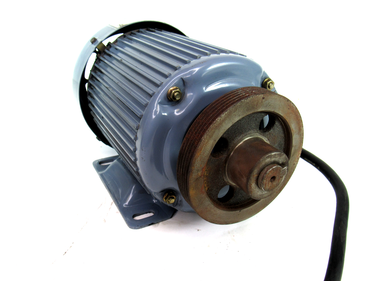 Yaskawa Electric FEQ JIS C 4210 Induction Motor, 3-Phase, 2-Pole, 2.2kW, 200-220V, 50/60Hz, 7.8-8.7 Amp, 2880-3480 r/min