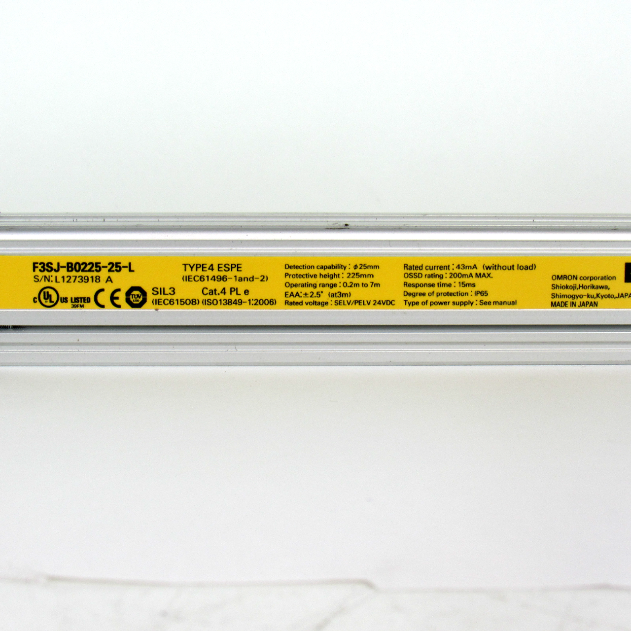 Omron F3SJ-B0225-25-L Safety Light Curtain Emitter, 225mm