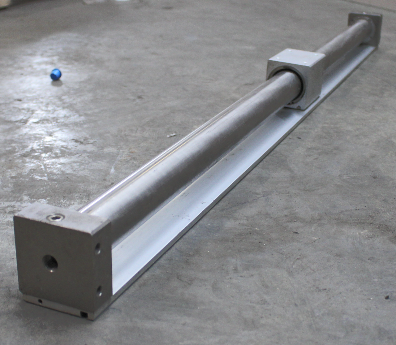 SMC CY3R40-1000-M9BWL Magnetically Coupled Cylinder, 40mm Bore, 1000mm Stroke