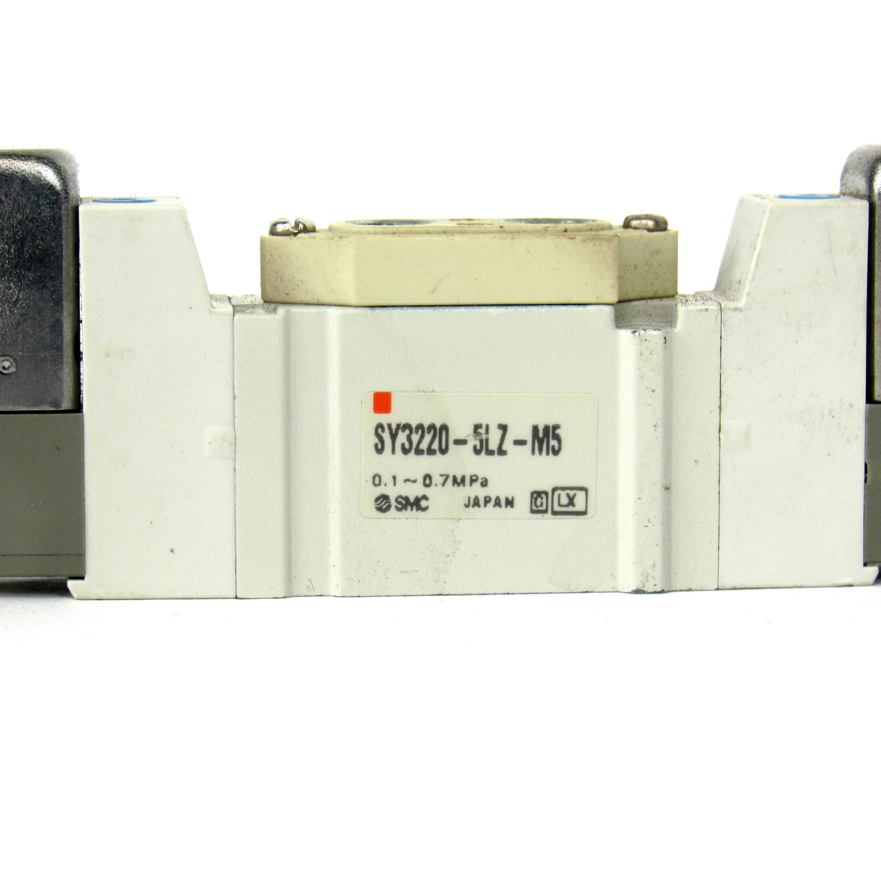 SMC SY3220-5LZ-M5 Solenoid Valve, 5-Port, 0.1~0.7 MPa