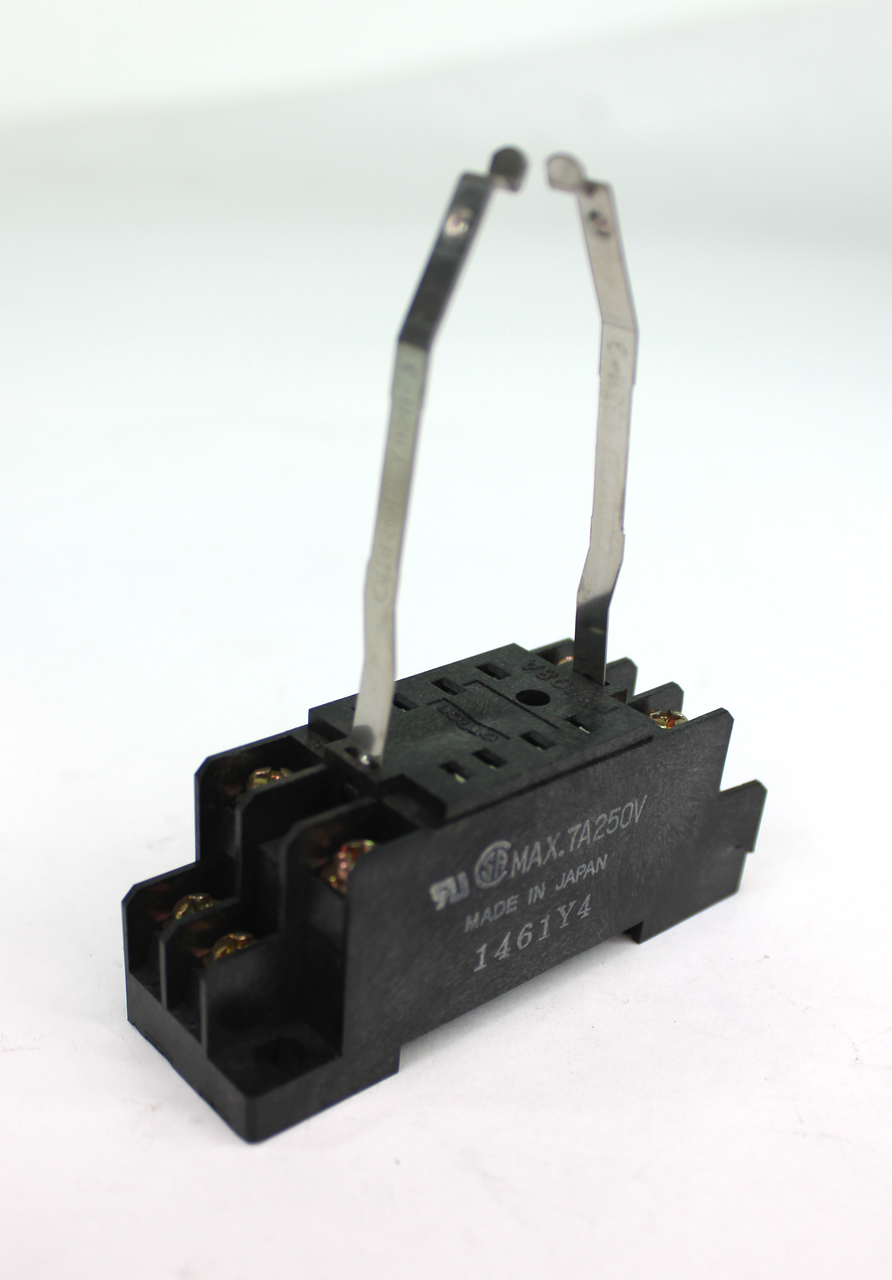 Omron PYF08A Relay Base 250V 7A 8 Point