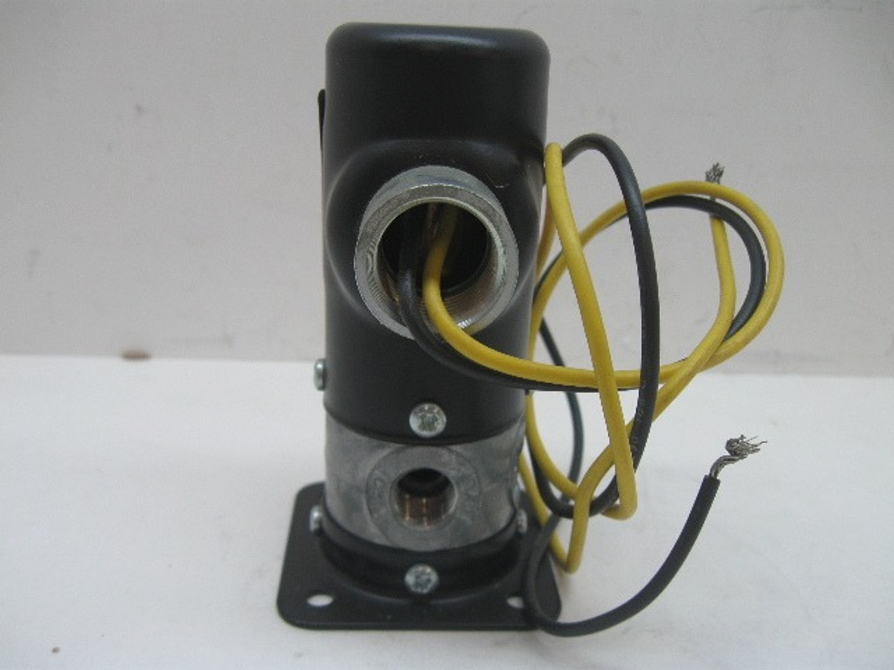 Humphrey VA250AE1-2-10-21 Vacuum Solenoid Valve 0-29" Hg 120 Vac Coil