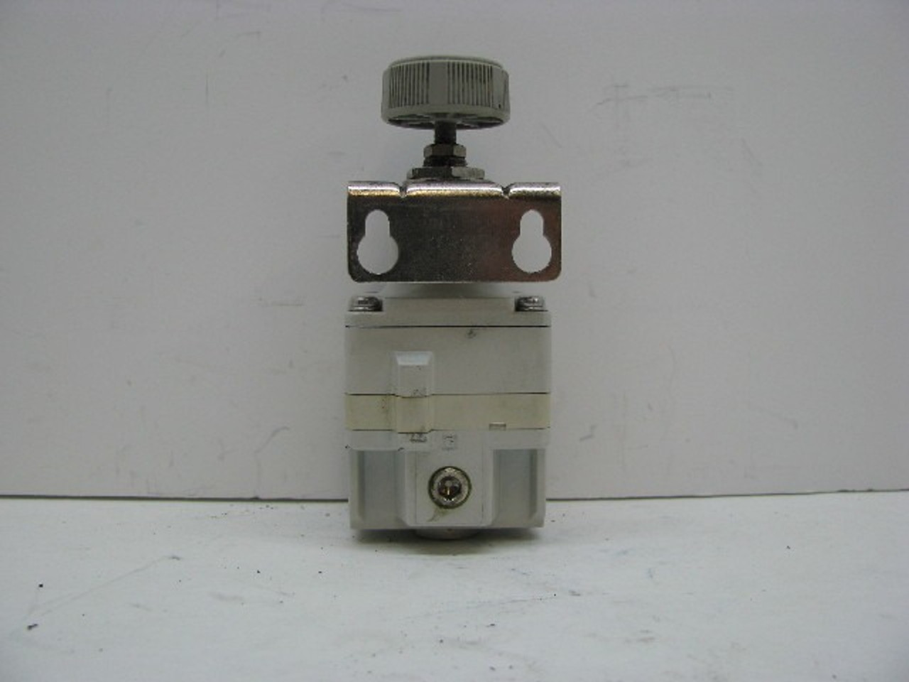 SMC IR2010-02 Adjustable Precision Regulator