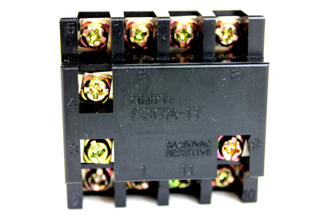 Omron E5CS-Q1KJ Temperature Controller, 100-240V AC, 12V DC