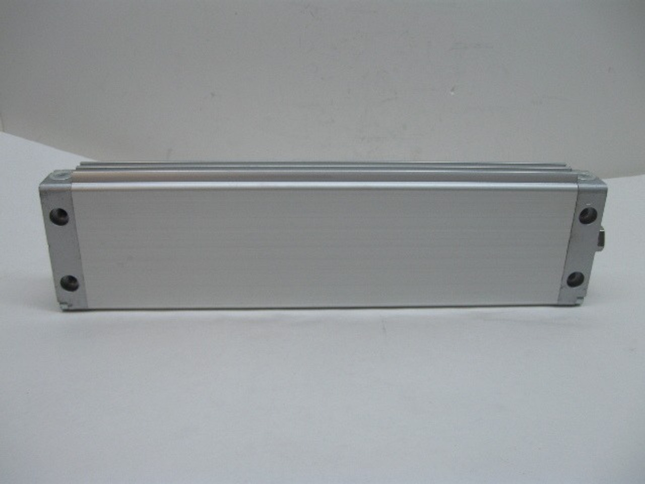 Festo DZF-40-230-P-A Flat Pneumatic Cylinder 40mm Bore 230mm Stroke 23796629 New