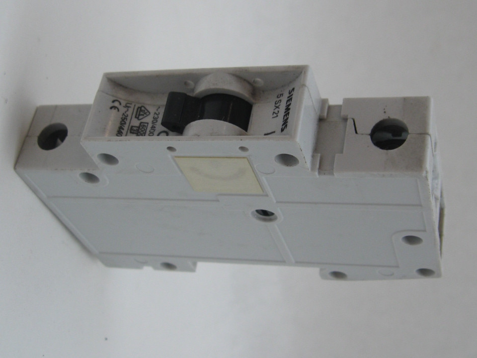 Siemens 5SX21 C2 230/400V 2 Amp 1 Pole Circuit Breaker