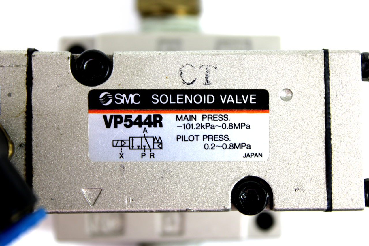 SMC VP544R Solenoid Valve w/ Base, -101.2kPa~0.8 MPa