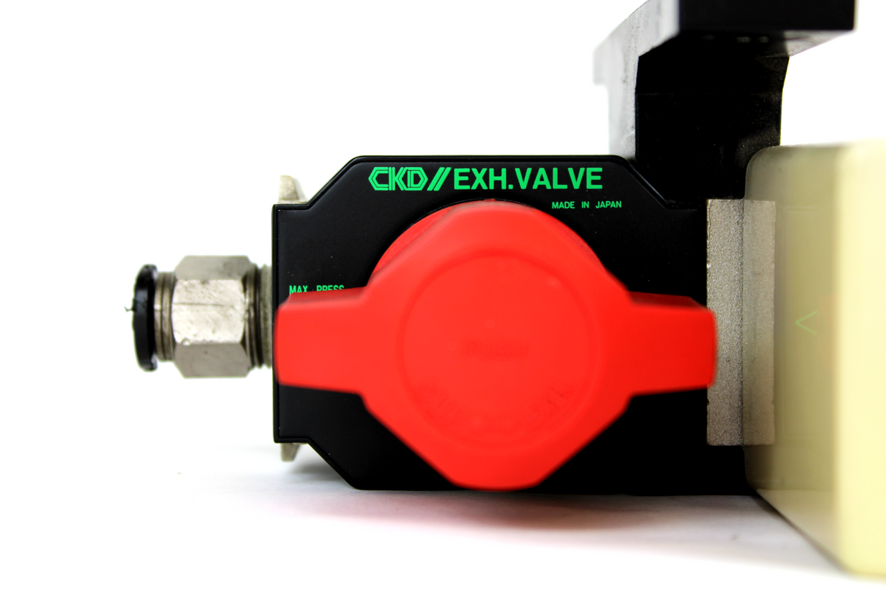 CKD V3000-10 Shut-Off Exh. Valve with P4000-10 Pressure Switch and MPa Gauge