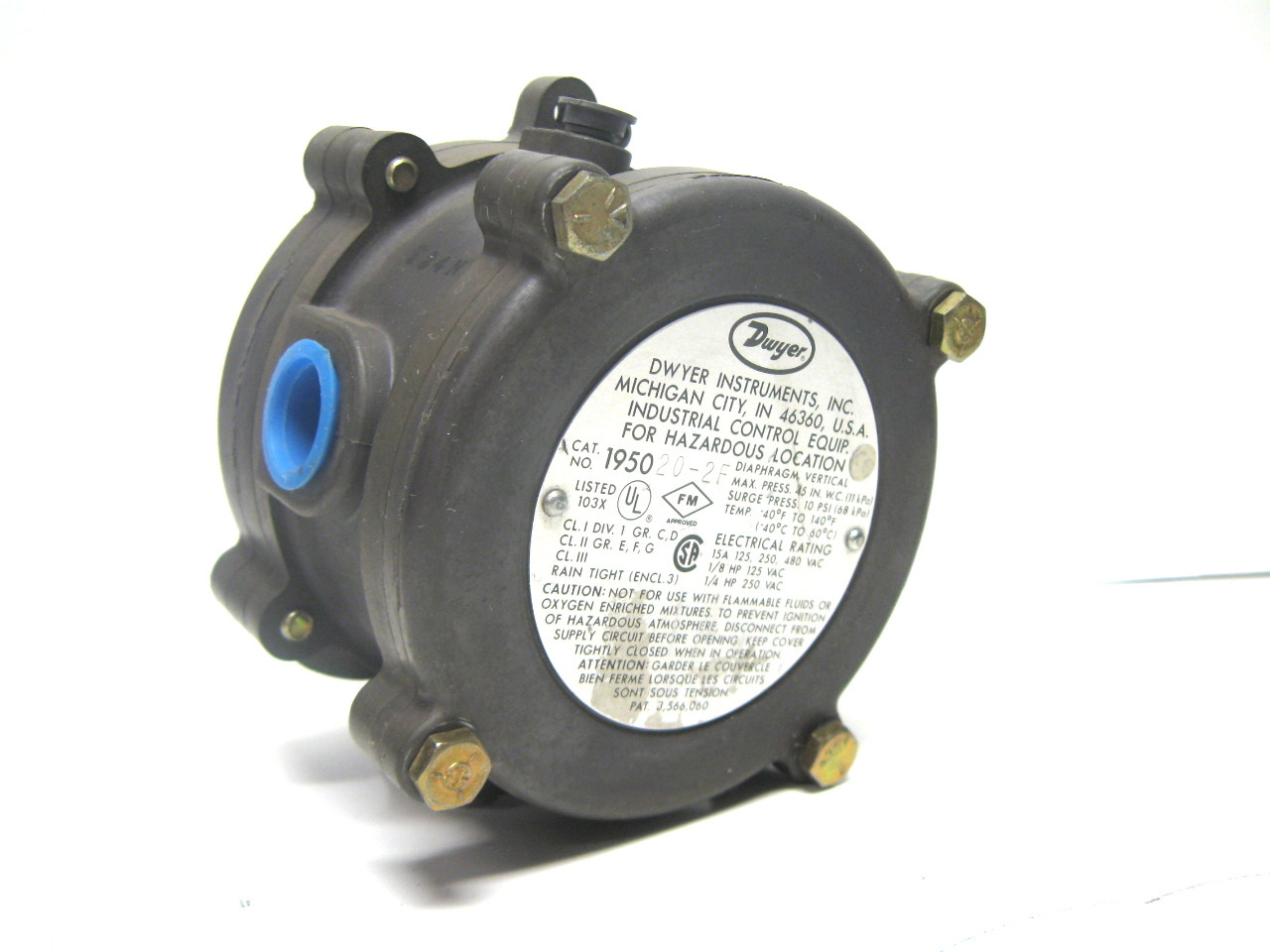 Dwyer 1950202F Explosion Proof Differential Pressure Switch 125480