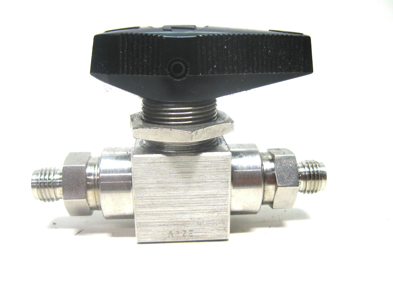 Swagelock SS-83KS4 6,000 Psi Stainless Steel High Pressure Ball Valve 1/4 Inch