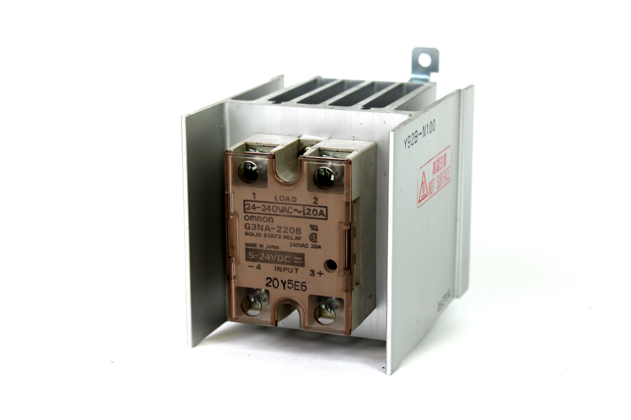 Omron G3NA-220B Solid State Relay