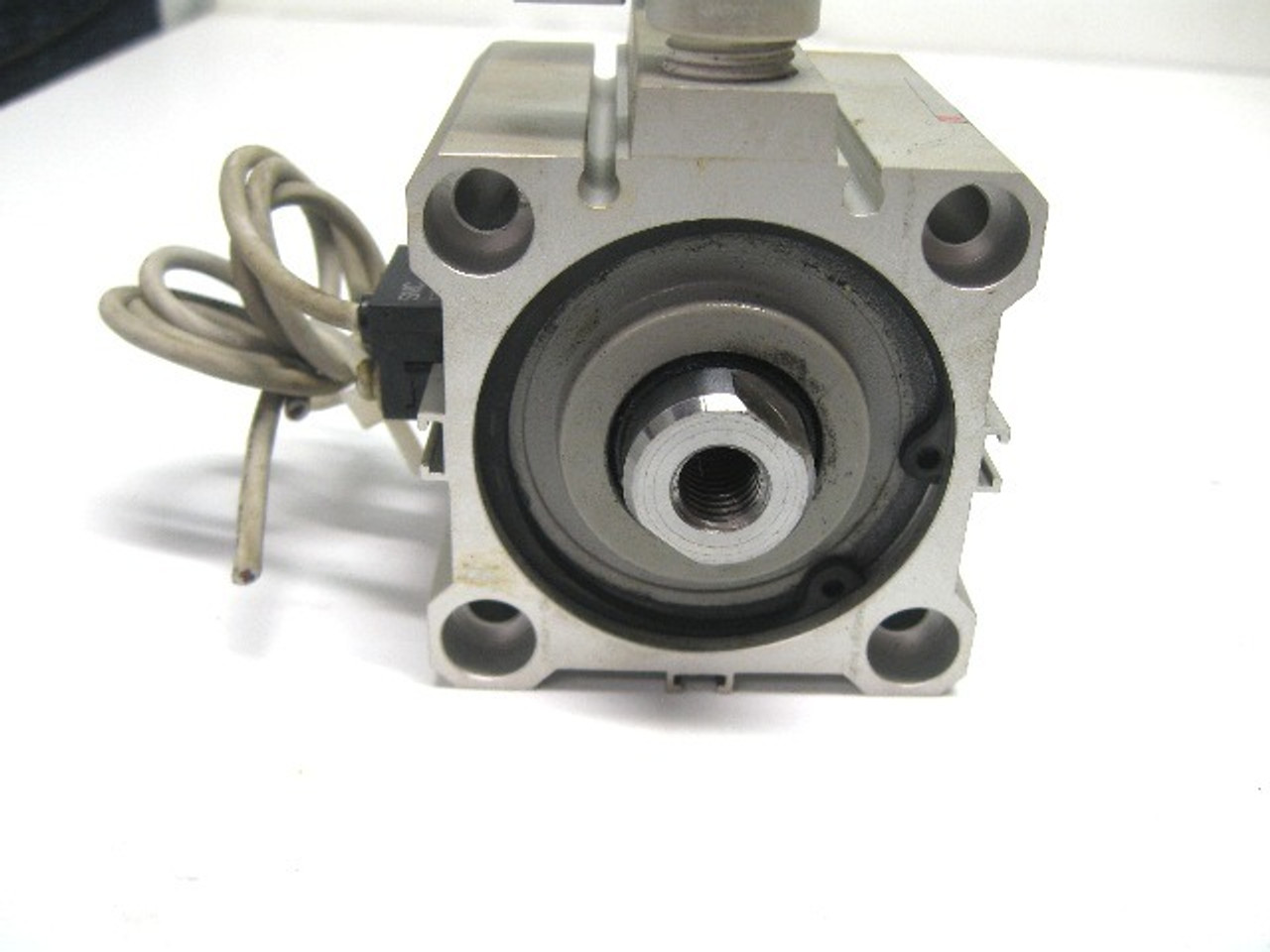 SMC CDQ2B50-25D Actuator 50 MM Bore, 25 MM Stroke
