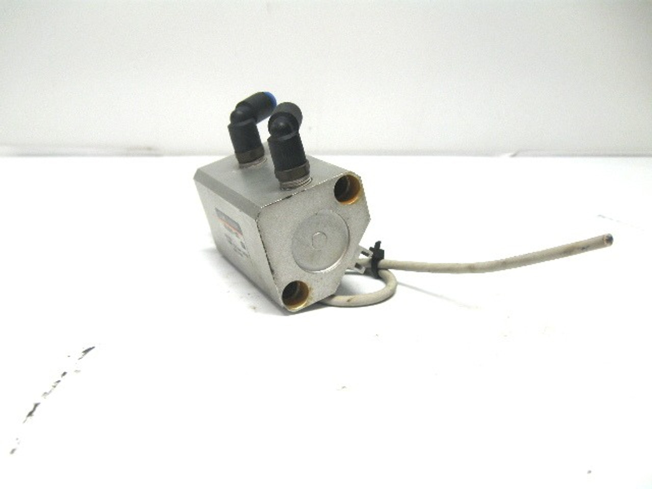SMC RSDQB20-20D Pneumatic Stopper Cylinder 20 MM Bore 20 MM Stroke