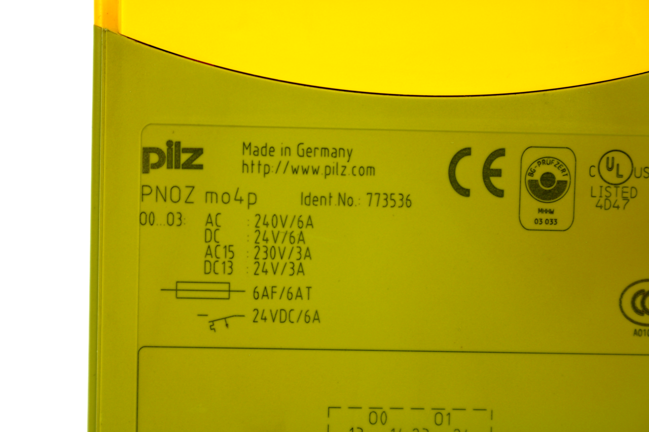 Pilz PNOZ MO4P Safety Relay Expansion Module, 230/240V AC, 24V DC