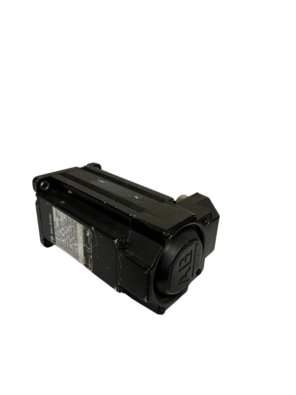 Allen Bradley MPL-B330P-MJ22AA Servo Motors View 3 - Used Fair Condition
