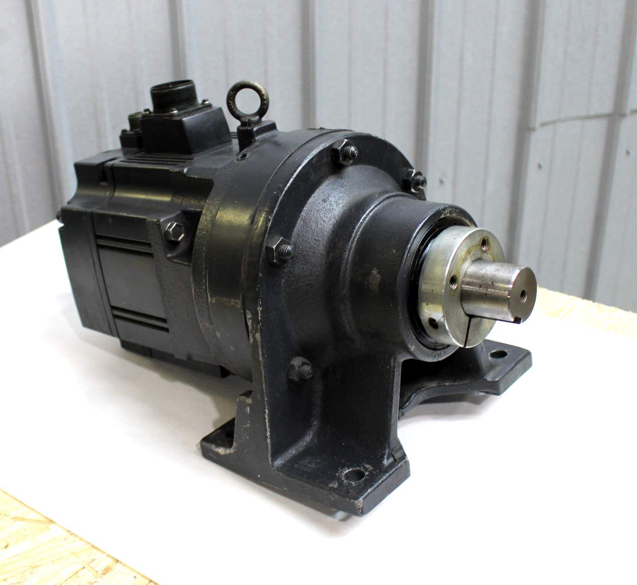 Mitsubishi HC-SF202BC1H-S2 Servo Motor