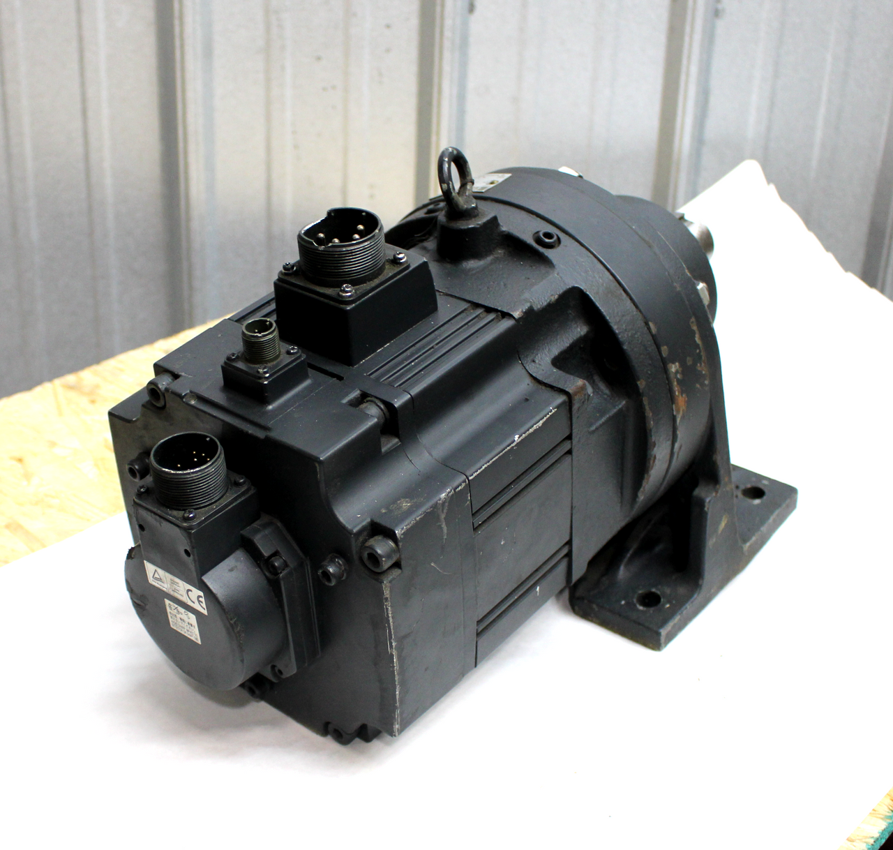 Mitsubishi HC-SF202BC1H-S2 Servo Motor w/ Cyclo Drive CNHM-4115-11 Gear Motor *ENCODER CONNECTOR IS CHIPPED*