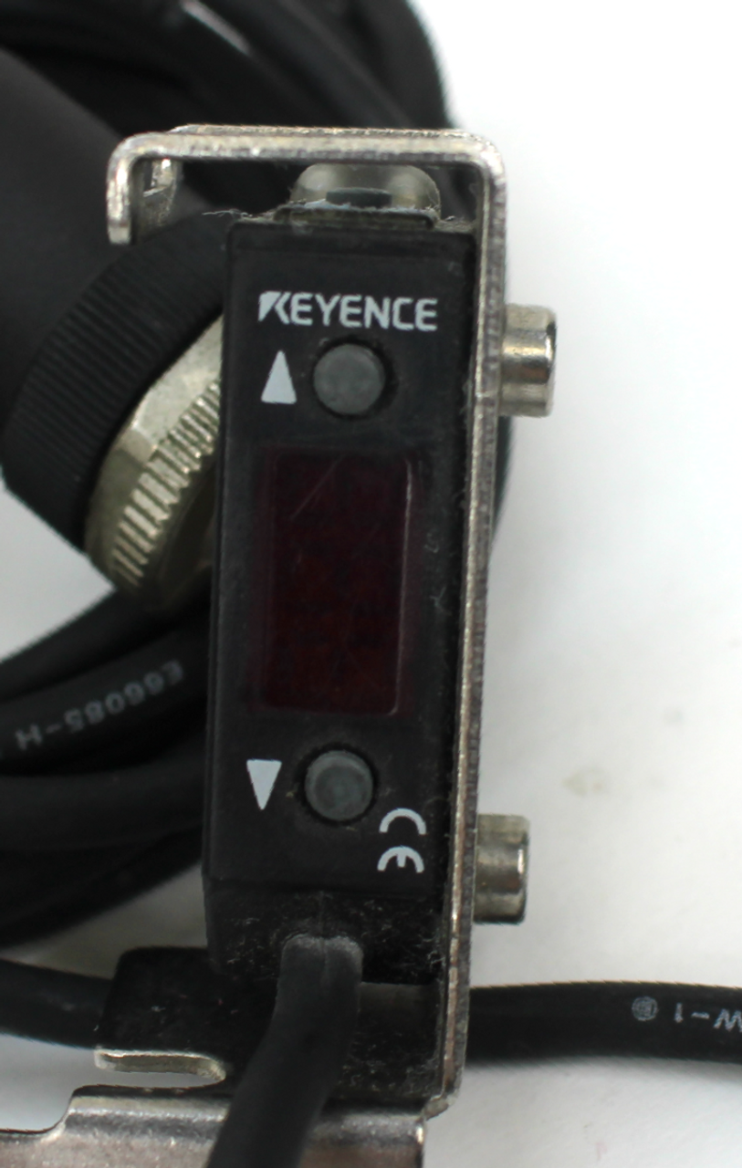 Keyence PZ-V11 Photoelectric Sensor, 12-24VDC