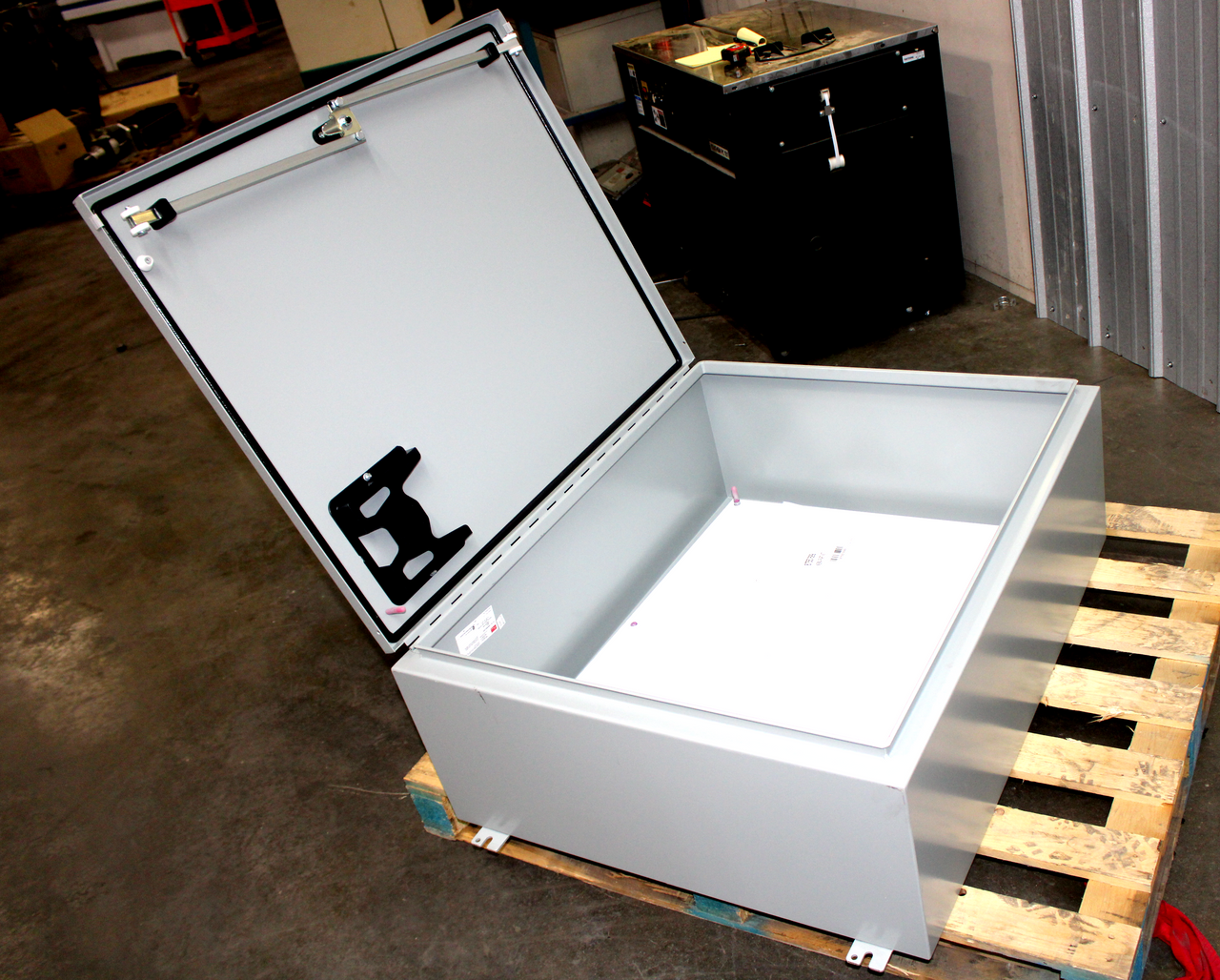 Hoffman A36H30DLP3PT Hinge Enclosure w/ 3Point Latch Type 4